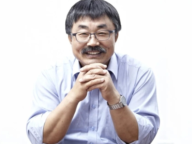 South Korean top quantum boffin defects to China