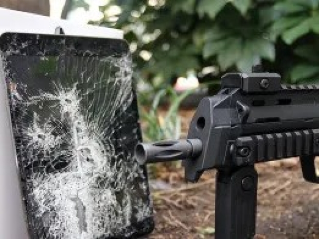 Apple Guns 'n iPads scandal kicks off again