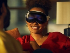 Apple accuses ex-employee of pocketing AR &quot;secrets&quot; for Snap